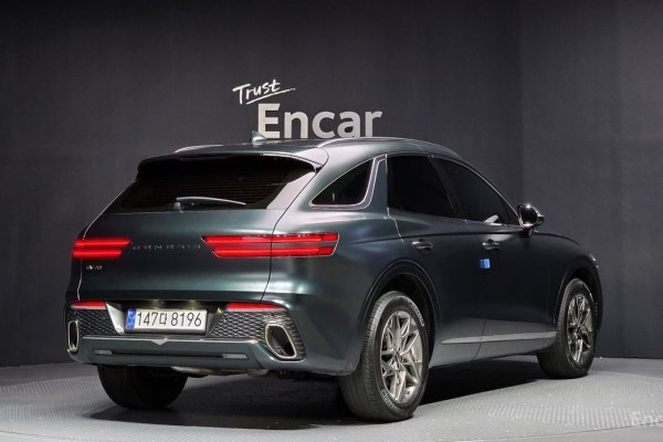 2021 Genesis GV70 с пробегом 81 900 км