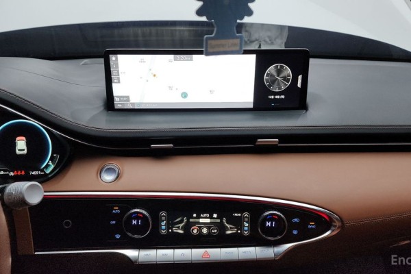 2021 Genesis GV70 с пробегом 74 591 км