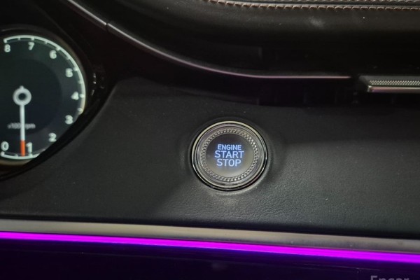 2021 Genesis GV70 с пробегом 40 514 км