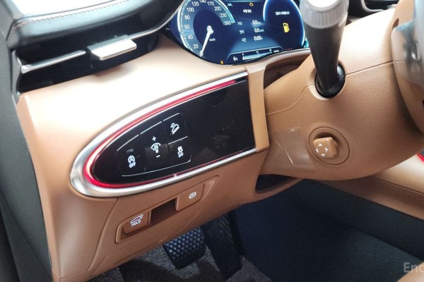 2021 Genesis GV70 с пробегом 74 591 км