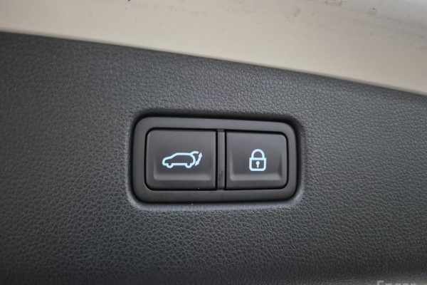 2021 Genesis GV70 с пробегом 40 514 км