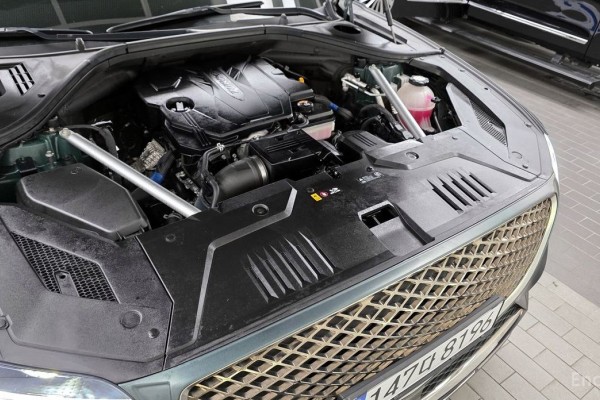 2021 Genesis GV70 с пробегом 81 900 км