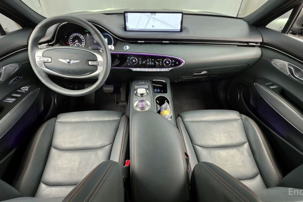 2021 Genesis GV70 с пробегом 81 900 км