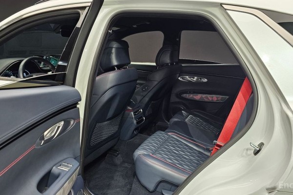 2022 Genesis GV70 с пробегом 46 799 км