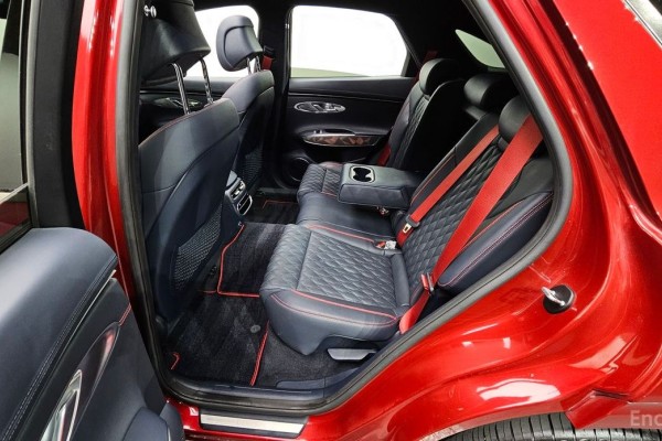 2021 Genesis GV70 с пробегом 104 687 км