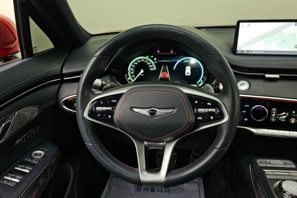 2021 Genesis GV70 с пробегом 104 687 км