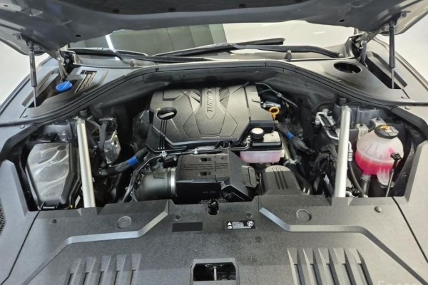 2021 Genesis GV70 с пробегом 112 540 км