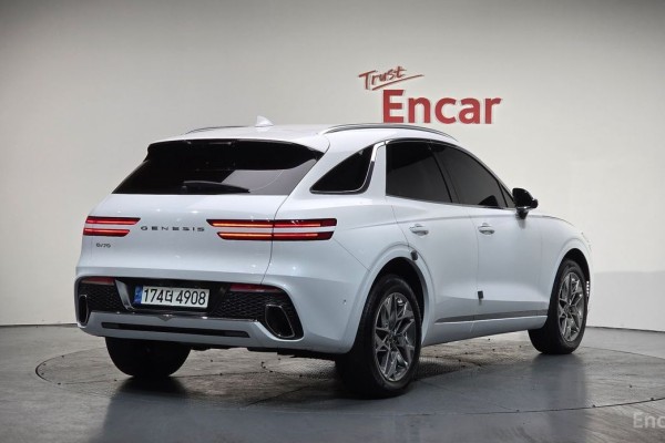 2022 Genesis GV70 с пробегом 68 002 км