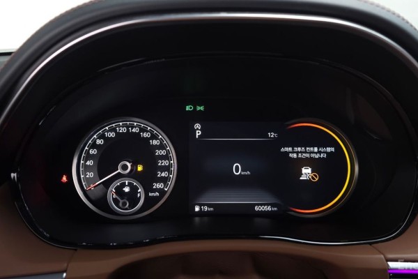 2021 Genesis GV70 с пробегом 60 056 км