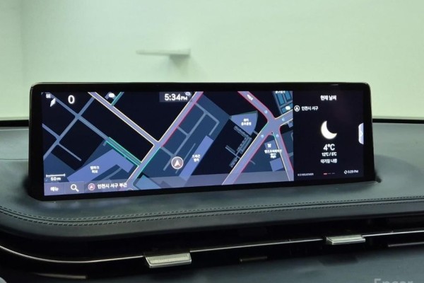 2021 Genesis GV70 с пробегом 112 540 км