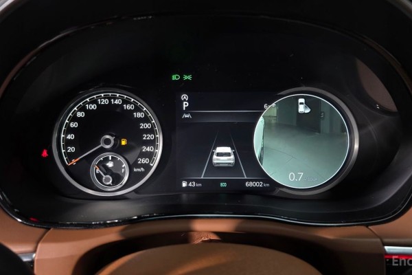 2022 Genesis GV70 с пробегом 68 002 км