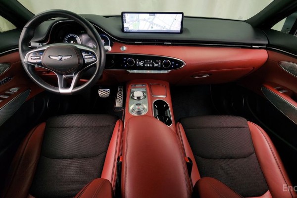 2021 Genesis GV70 с пробегом 74 027 км