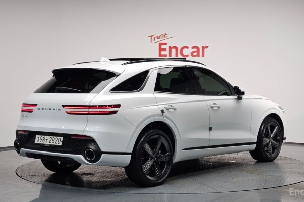 2021 Genesis GV70 с пробегом 46 545 км