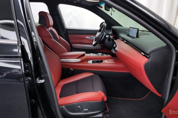 2021 Genesis GV70 с пробегом 74 027 км