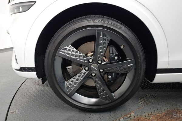 2021 Genesis GV70 с пробегом 46 545 км