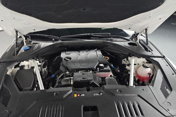 2021 Genesis GV70 с пробегом 46 545 км