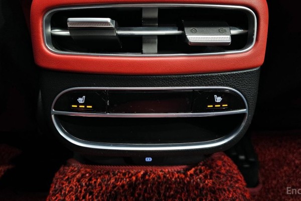 2021 Genesis GV70 с пробегом 43 040 км