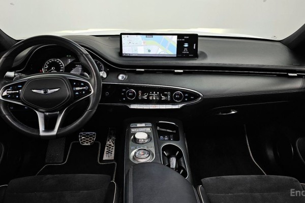 2021 Genesis GV70 с пробегом 82 922 км