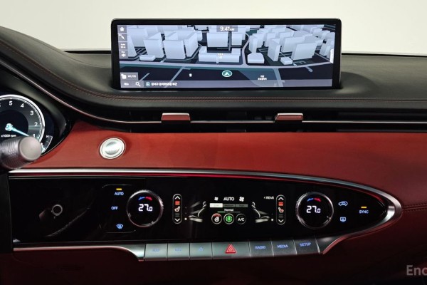 2021 Genesis GV70 с пробегом 46 545 км