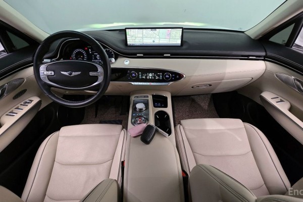 2022 Genesis GV70 с пробегом 58 003 км