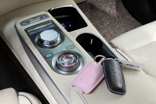 2022 Genesis GV70 с пробегом 58 003 км