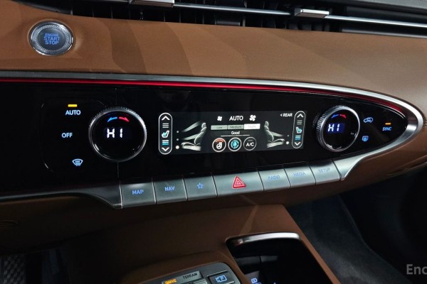 2021 Genesis GV70 с пробегом 77 845 км