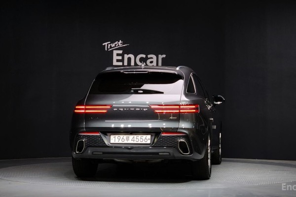 2021 Genesis GV70 с пробегом 45 407 км