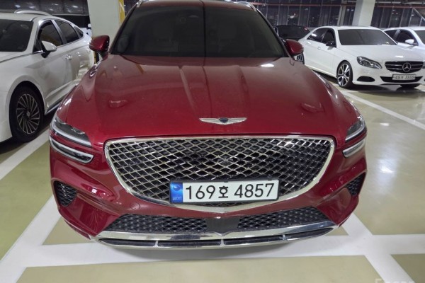 2021 Genesis GV70 с пробегом 51 636 км