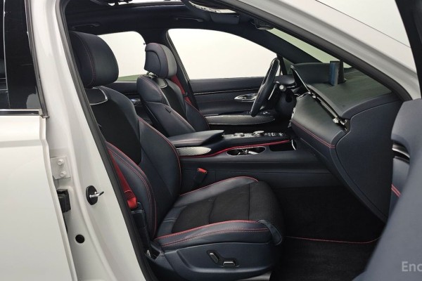 2022 Genesis GV70 с пробегом 50 358 км