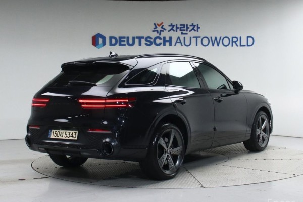 2021 Genesis GV70 с пробегом 49 831 км