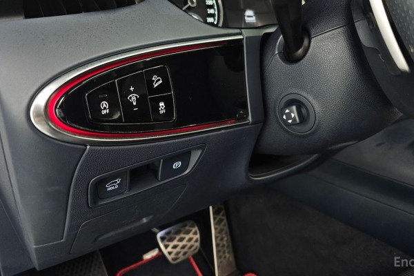 2022 Genesis GV70 с пробегом 50 358 км