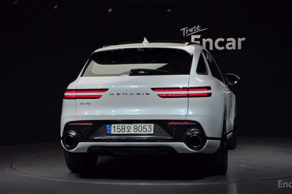 2021 Genesis GV70 с пробегом 81 912 км