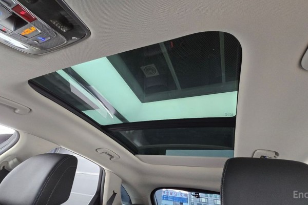 2021 Genesis GV70 с пробегом 45 407 км