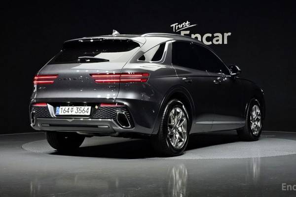 2021 Genesis GV70 с пробегом 54 838 км