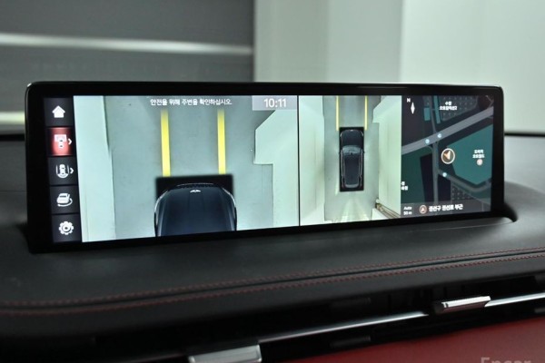 2021 Genesis GV70 с пробегом 49 831 км