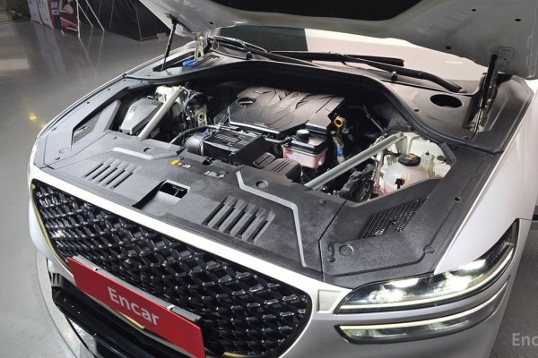 2021 Genesis GV70 с пробегом 81 912 км