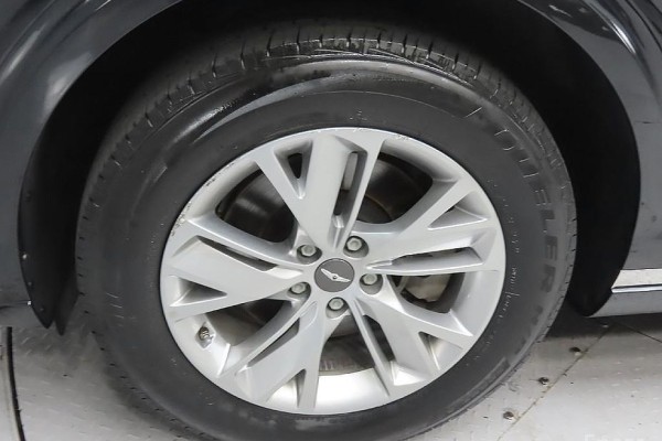 2021 Genesis GV70 с пробегом 56 292 км