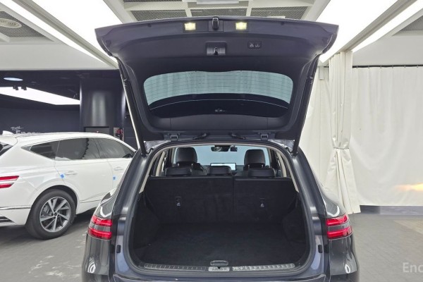 2021 Genesis GV70 с пробегом 45 407 км