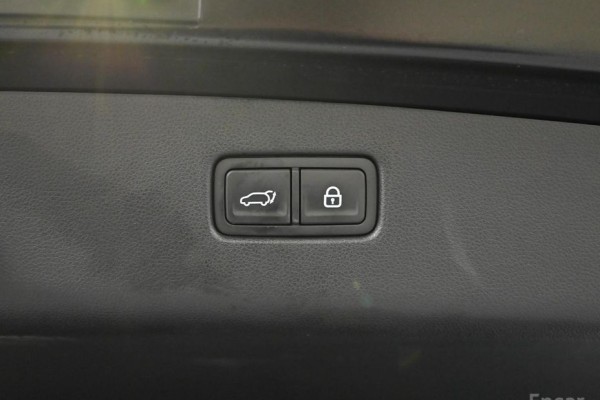 2021 Genesis GV70 с пробегом 49 831 км