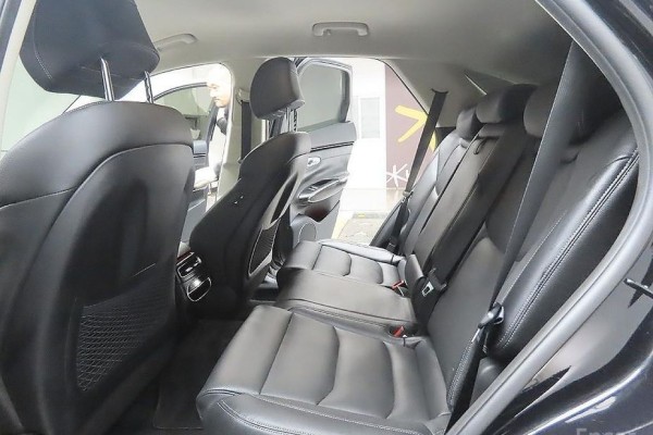 2021 Genesis GV70 с пробегом 56 292 км