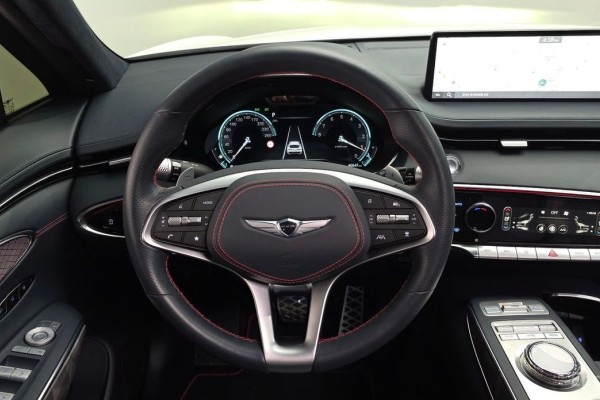 2022 Genesis GV70 с пробегом 46 647 км