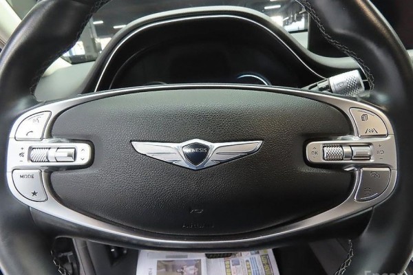 2021 Genesis GV70 с пробегом 56 292 км