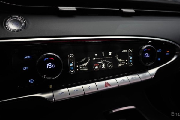 2022 Genesis GV70 с пробегом 46 647 км