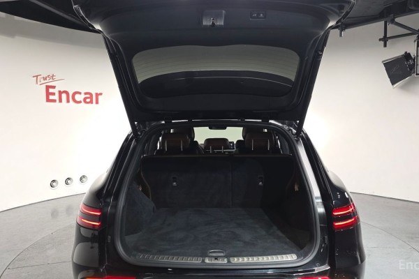 2021 Genesis GV70 с пробегом 46 652 км