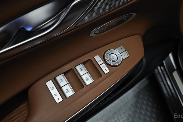 2021 Genesis GV70 с пробегом 54 838 км