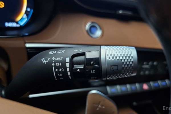 2021 Genesis GV70 с пробегом 54 838 км