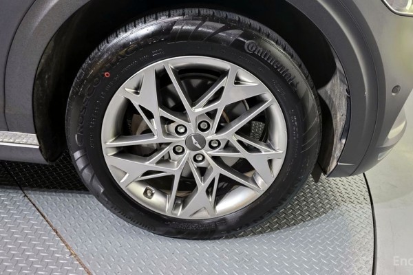 2021 Genesis GV70 с пробегом 99 240 км