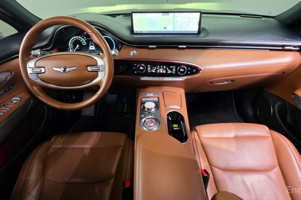 2021 Genesis GV70 с пробегом 99 240 км