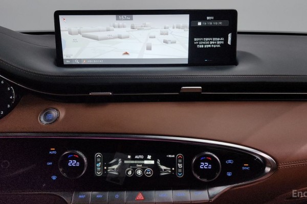 2021 Genesis GV70 с пробегом 40 465 км