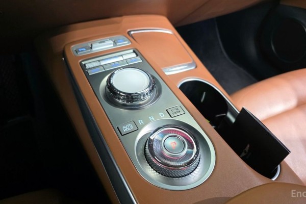 2021 Genesis GV70 с пробегом 99 240 км